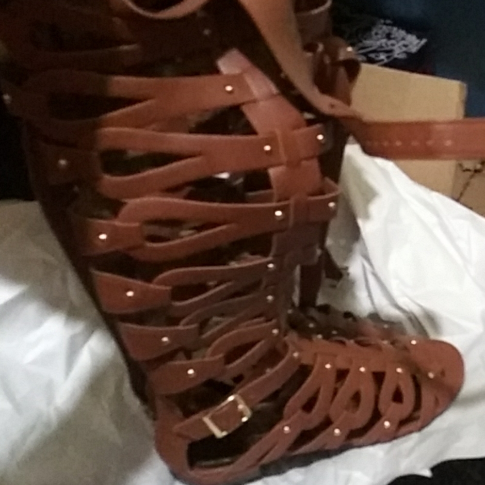 Shoes - Picture 1 of 3